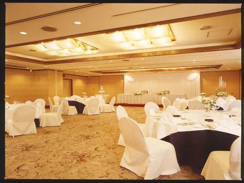 Hotel Claiton Shin-Oszaka 3*, Oszaka